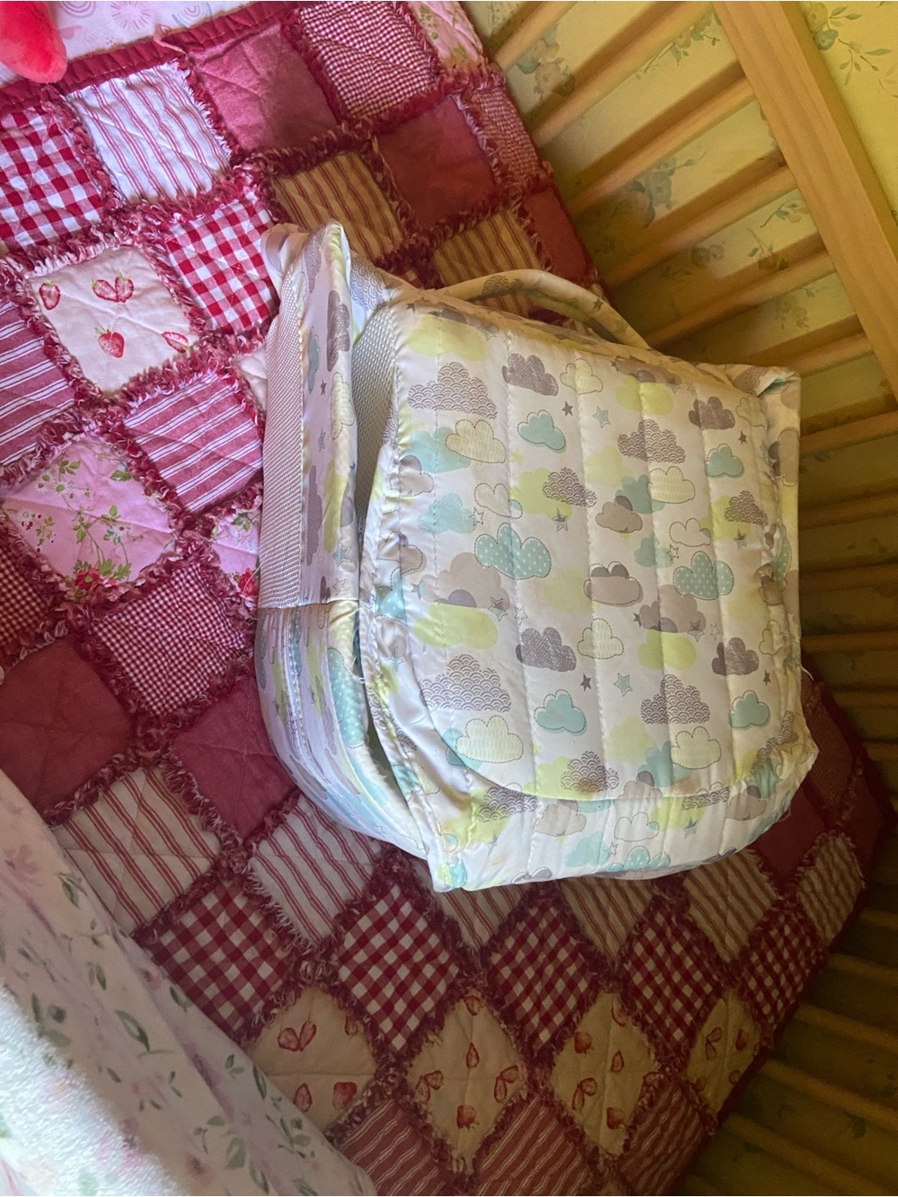 Quilted Cloud-Print Kids Quilt - Pastel Multi